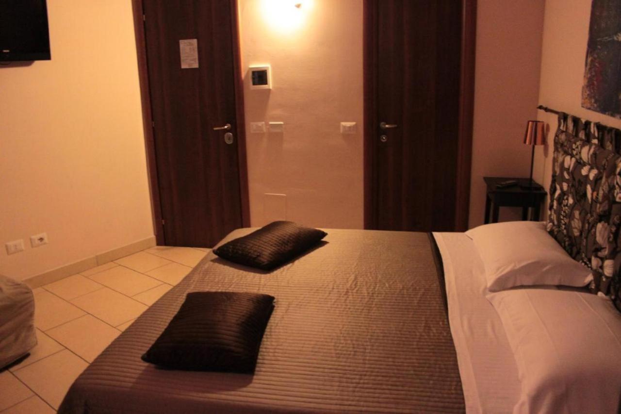 San Lorenzo Rooms Roma Exterior foto